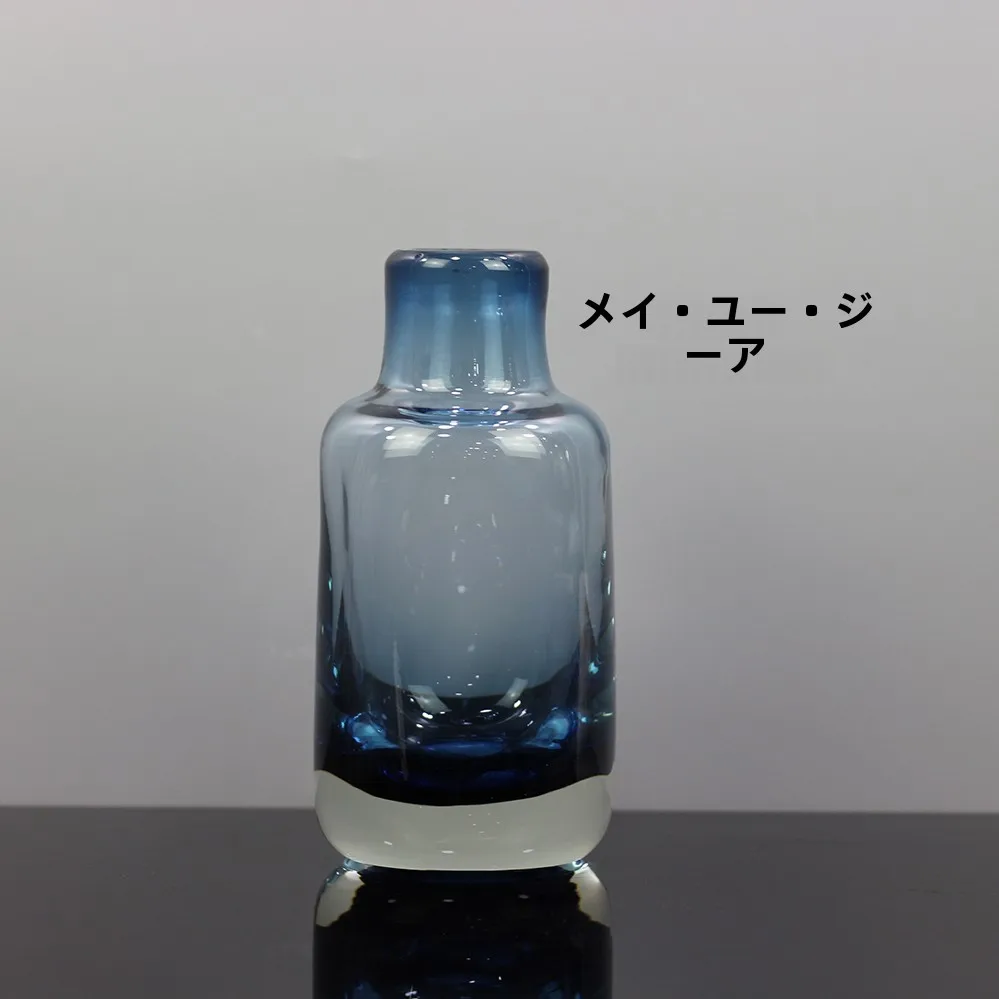 韓国インテリアを再現｜カフェ風部屋の作り方　フラワーベースの選び方とレイアウト術