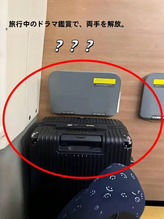 旅行や出張に最適！スマホ用デスクスタンド兼自撮り棒【携帯便利】