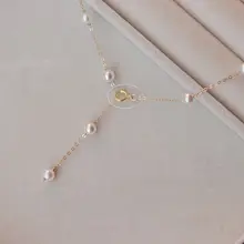 満天星デザインのパールネックレス【個性的なスタイル・女性用・首元を引き立てる】