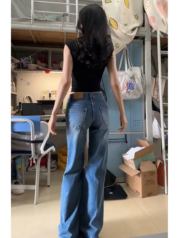 パンツ丈 トレンド 2026：高身長向け ブーツカットデニムパンツの実際の丈と着用シーン