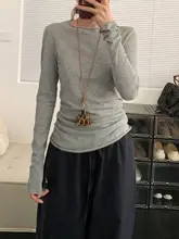 淡い紫色のボディフィットTシャツ【薄手・ロールカラーデザイン・袖口ロールアップ・春秋用・日焼け防止】