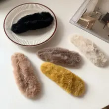 秋冬用 柔らかいフェイクファー ヘアクリップ【ふわふわなデザイン・可愛い・前髪用】