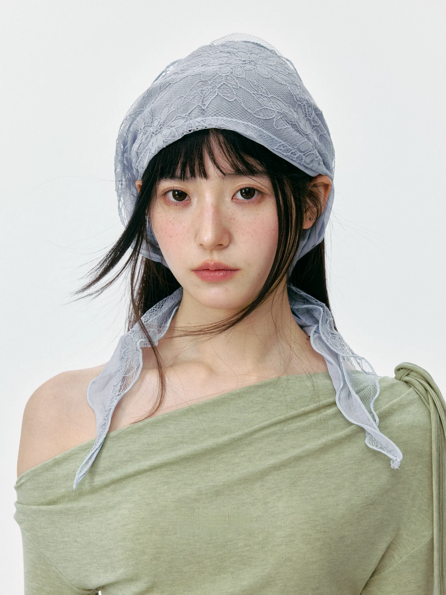 夏用清涼感の浅い青色ラッシー頭巾：薄手・多機能・トライアングルデザインの使い勝手を解説