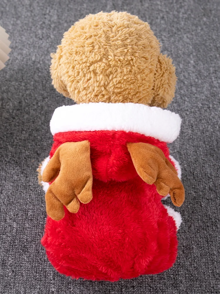 クリスマスデザインの犬用フリース衣装：雪狮が提供する保温性とデザインのバランス