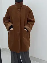 モダンなコーデュロイキルトコート【軽やかで落ち着きのあるデザイン】