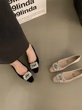 水晶装飾のフラットシューズ【レトロデザイン・ラウンドトゥ・秋冬用】