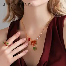 幸運のカエデモチーフネックレス【洗練されたデザイン・ロックボーン・可愛らしく・女性用】
