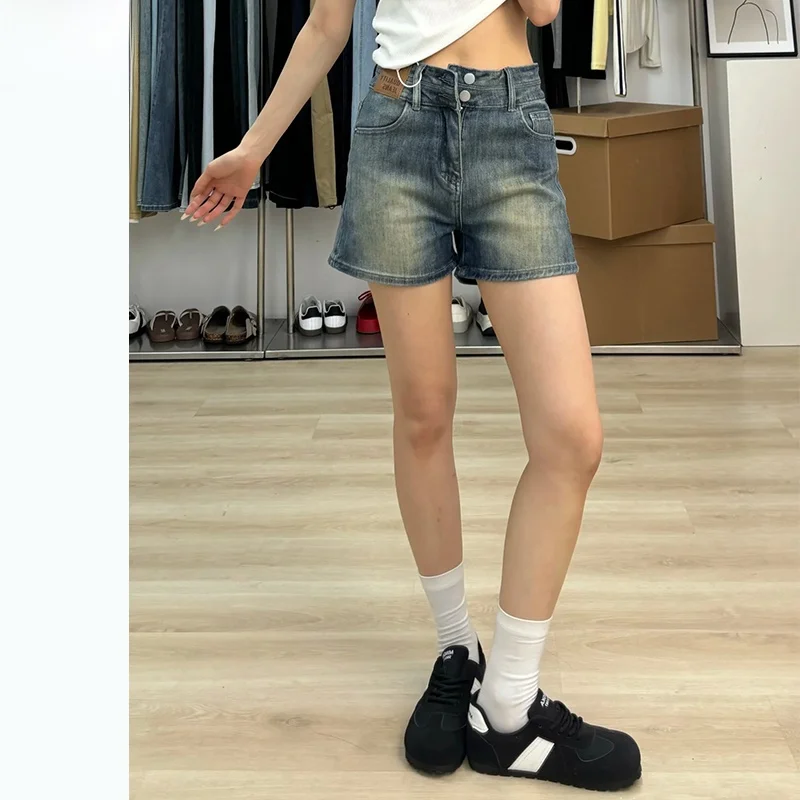 ハイウエストデニムショートパンツ：アメリカンビンテージスタイルの涼感とスタイリッシュな着用感