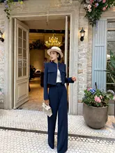 トレンディなショート丈長袖ジャケットとハイウエストワイドパンツ【ファッションコーディネート・セットアップ対応】