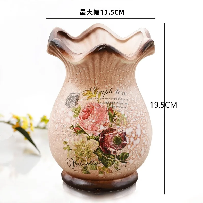 素敵な花瓶を選ぶには？欧風の陶器花瓶がインテリアを彩る3つの理由
