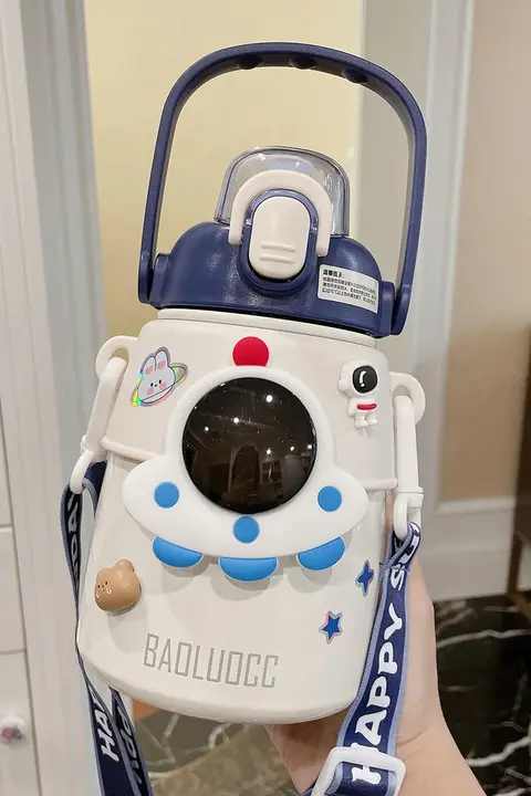 子供用 宇宙飛行士デザインの保温ボトル【大容量・吸管付き・保冷タイプ】