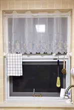 穴あけ不要のリボン刺繍ミニウィンドウカーテン【半透明・おしゃれな装飾用】