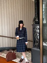 レトロなアカデミースタイルのチェック柄シャツとスカート【秋用・半袖・ひざ丈】（セットアップ対応）