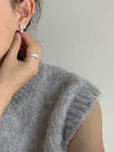 白玉髓とジルコンのピアス【耳たぶに穴あけ不要・エレガントな中華風デザイン】