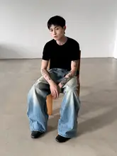 デザインディテールのデコンストラクトダメージ加工ブルージーンズ【ユニセックス・ワイドレッグ・バタフライデザイン】（セットアップ対応）