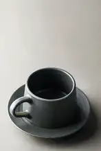 手作りの粗陶コーヒーカップ＆ソーサーセット【大容量・シンプルデザイン・家庭用】
