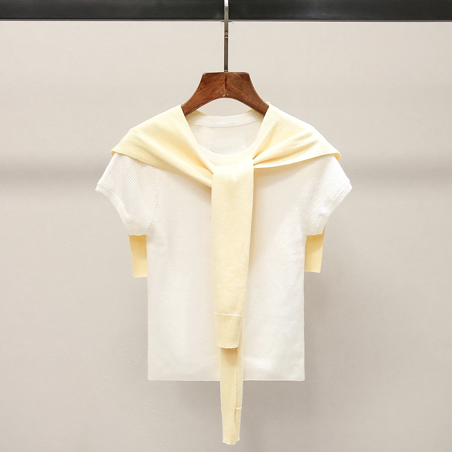 夏用ファッションカジュアル黄色ショートスリーブニットTシャツ【小披肩デザイン】 大人可愛いスタイルの代表アイテム