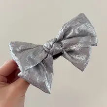 子供用シルバーリボンバンヘアクリップ【蝶結びデザイン・高級感】