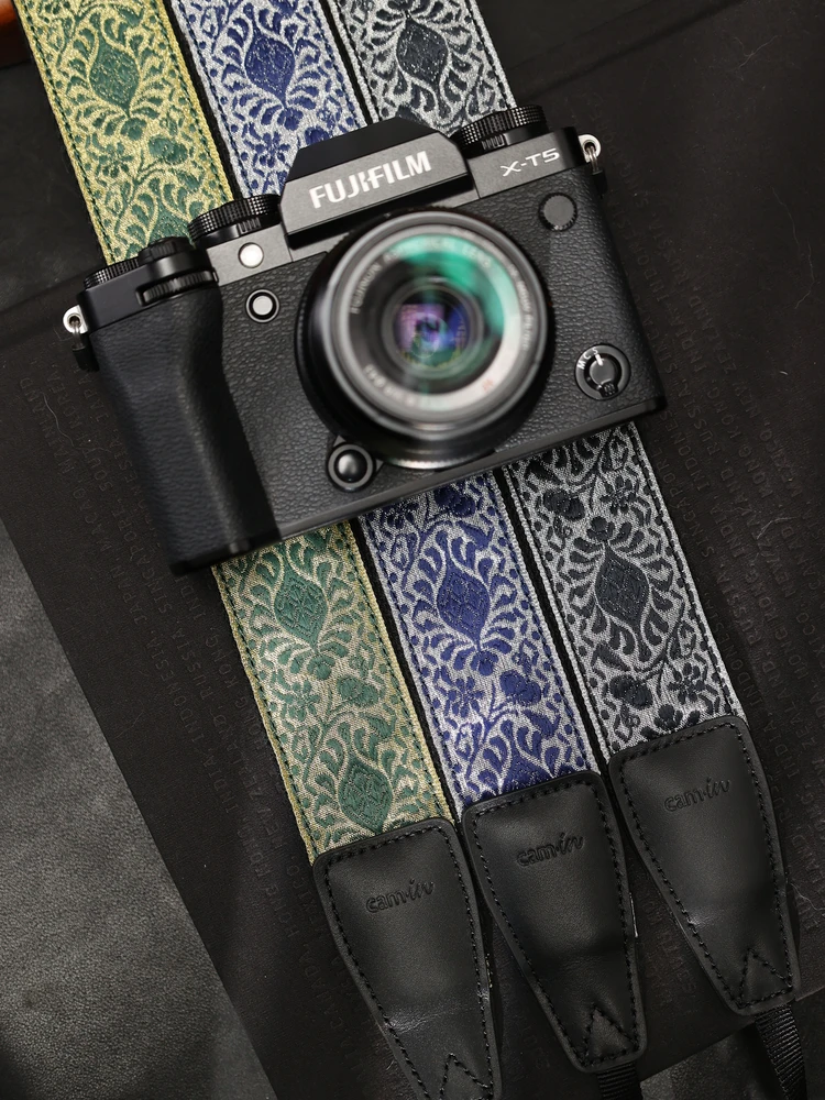 「tストラップ」を選ぶべきタイミングは？民族風の刺繍カメラストラップが実は最強の選択肢