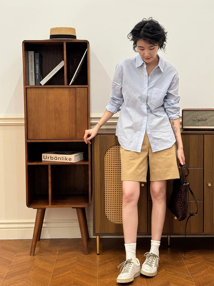 カーキ色の五分丈パンツは通勤コーデでどんな着心地か？