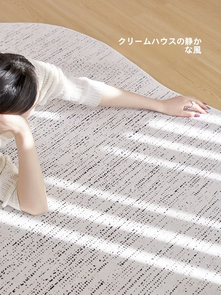 ダイニングテーブルの下にラグを設置するとき、どう選ぶべきか？