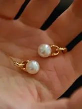天然淡水パールのイヤリング【フレンチスタイル・上品なデザイン】