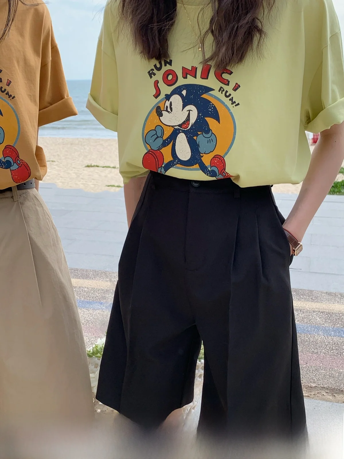 大人可愛い服 40代コーデの完全ガイド｜ハイウエストショートパンツの着こなし術