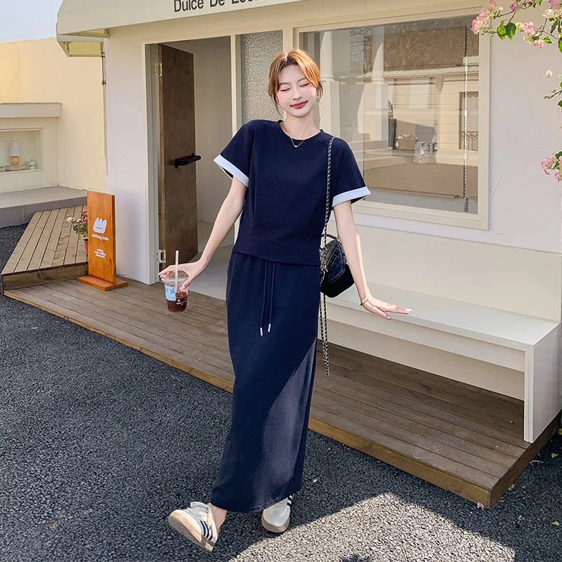 20代後半の日常コーデに欠かせない「撞色デザインのカジュアルショートスリーブパーカーワンピース」は、どう選ぶ？