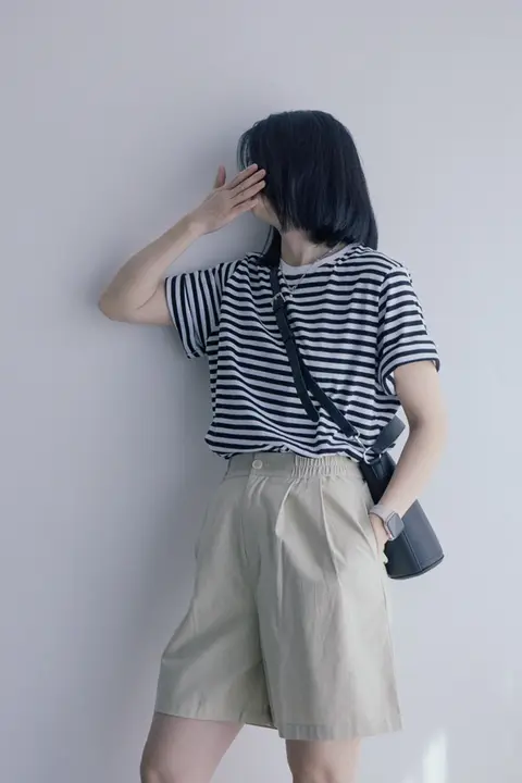 ストライプ柄 レディース 半袖Tシャツ【ラウンドネック・クラスティックデザイン・ゆったりフィット】