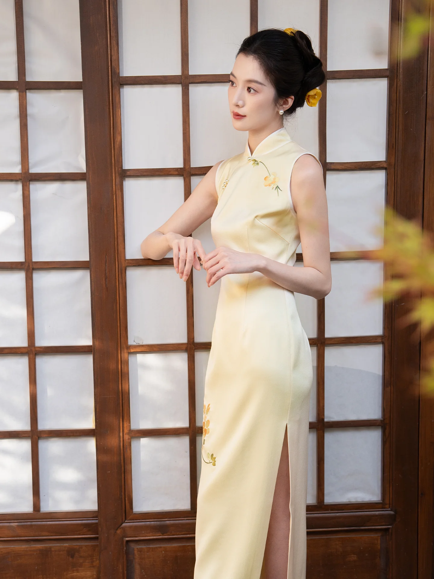 結婚式に着る茶色のドレスは、どう選ぶべきか？