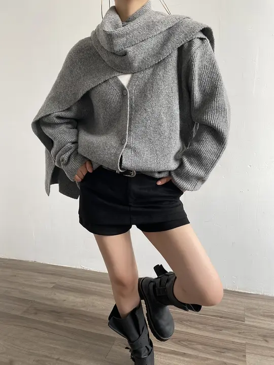 洗練されたデザイン！ニットカーディガン【スカーフ付き・ゆったりシルエット・保温性あり】