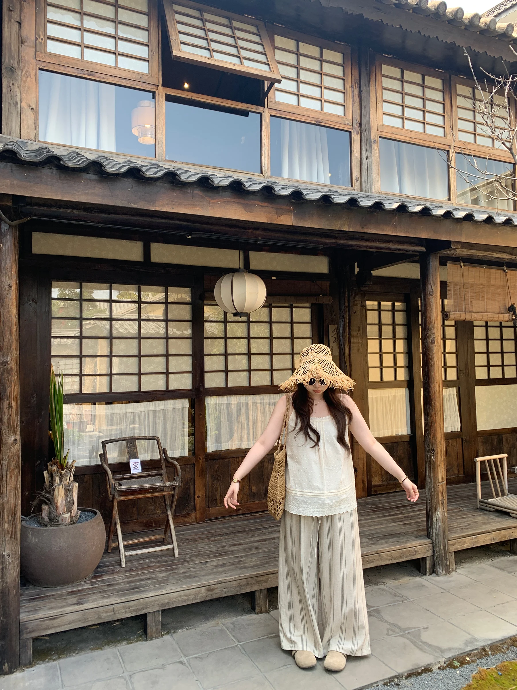 50代夏旅行ファッション：全棉刺繍レースサマータンクトップの実用性と選び方