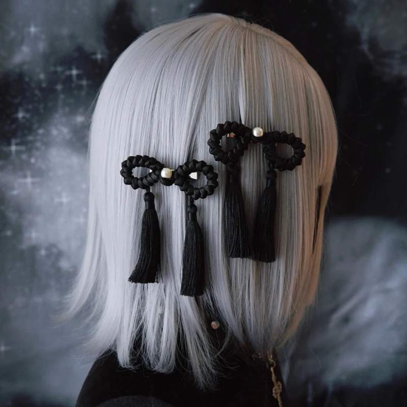 黒髪シュシュの手作り風合いパールタッセルヘアクリップ：ダークブラックでスタイリングのアクセントを創出
