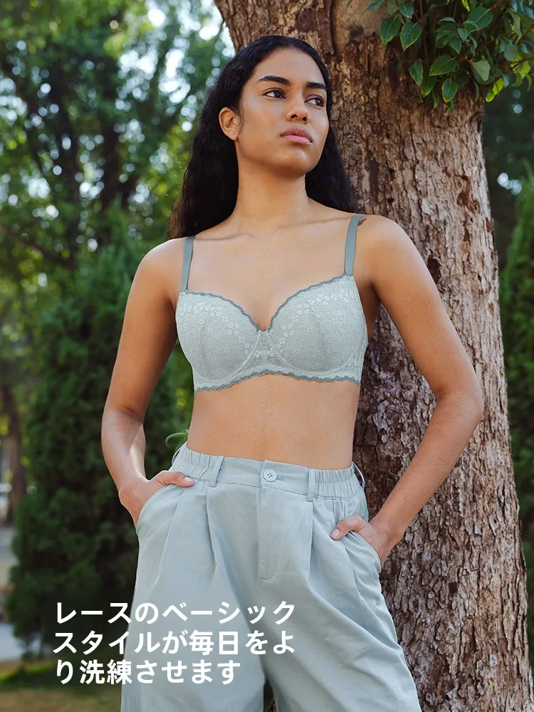遐小花柄レースブラジャー：高級感と大胸サポートを兼ね備えた全罩杯デザイン