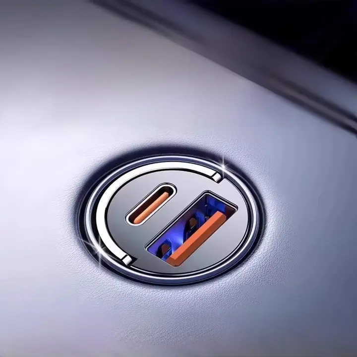 インビジブルカー充電器【超高速充電・二口ソケット・車載用】