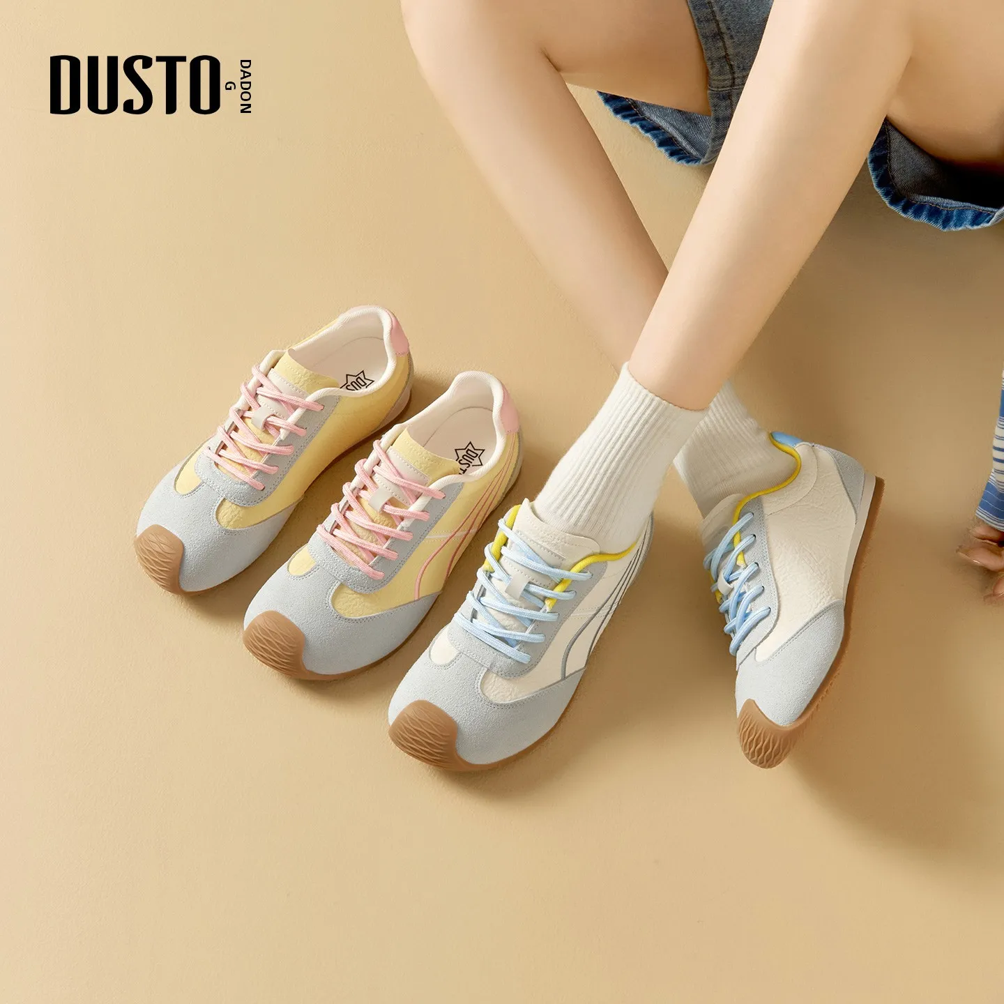スクエアトゥ フラットシューズ：DUSTOのレースアップデザインが日常に届く