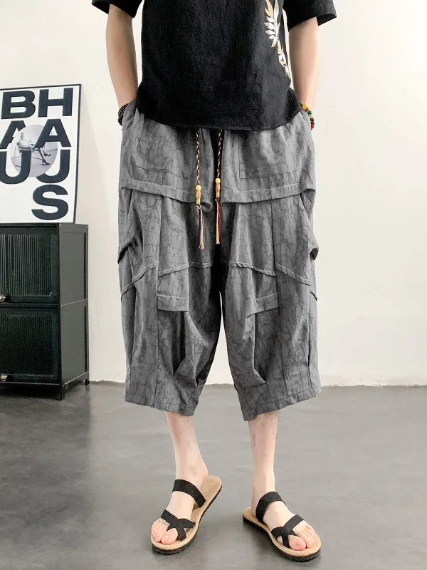 柄シャツに合うズボンは、本当に色や素材で決まる？