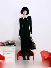 LaluneDuCiel エレガントなブラックニットワンピース【スリムフィット・スリットデザイン・ミドルレングス】