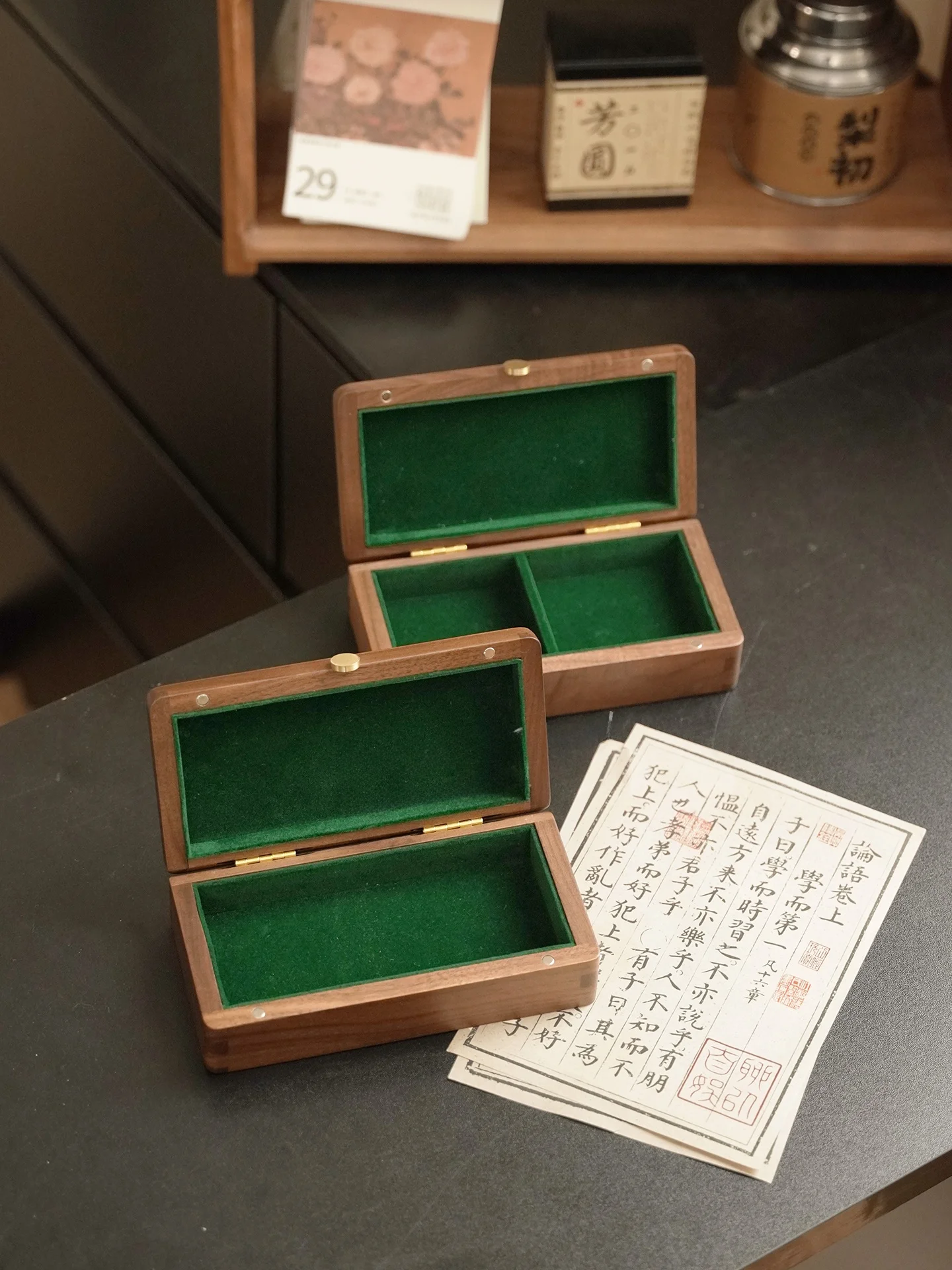 500円玉記念硬貨プレミアの収納に最適な黒胡桃木製ボックスとは