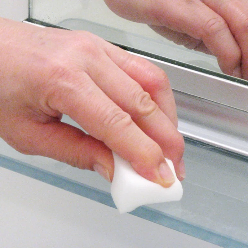ガラス水垢取りで失 敗しない方法は？「超大判ナノスポンジ」がなぜ最強なのか