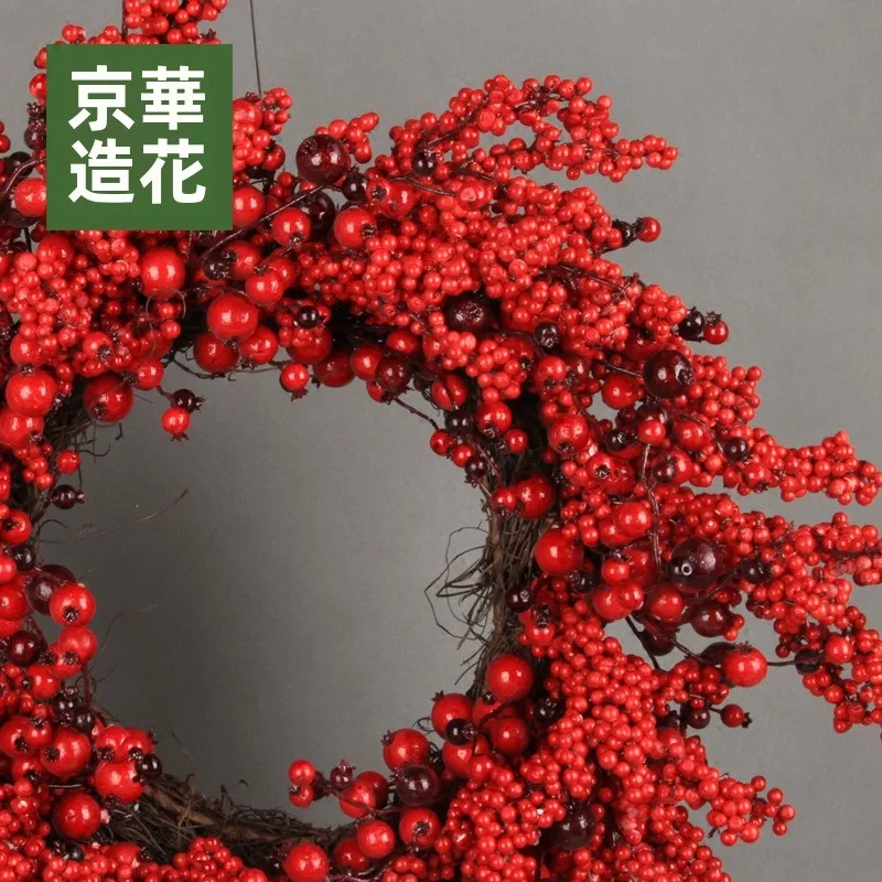 1歳半から3歳までのお子様に贈る、クリスマスプレゼントとして最適な「赤い果実の造花リース」は？