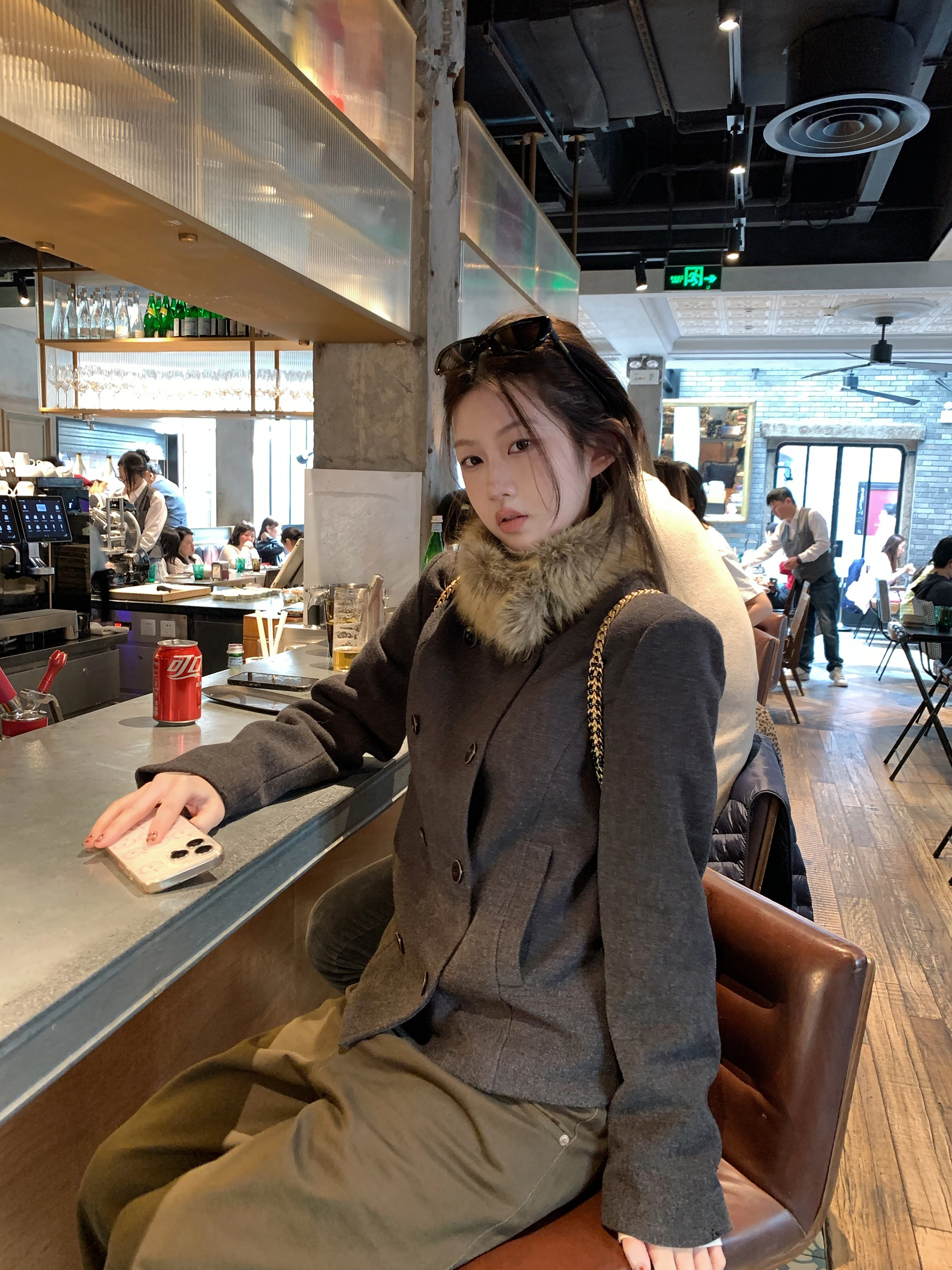 ショールカラ  ーダウンコートは、本当に冬の必須アイテムなのか？