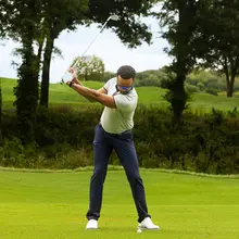 高機能ゴルフウォッチ【距離測定・健康管理・ランニング機能搭載】
