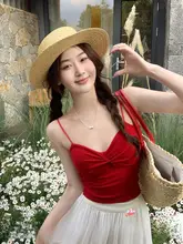 赤いキャミソール【胸パッド付き・フリルデザイン・スタイリッシュ】（セットアップ対応）