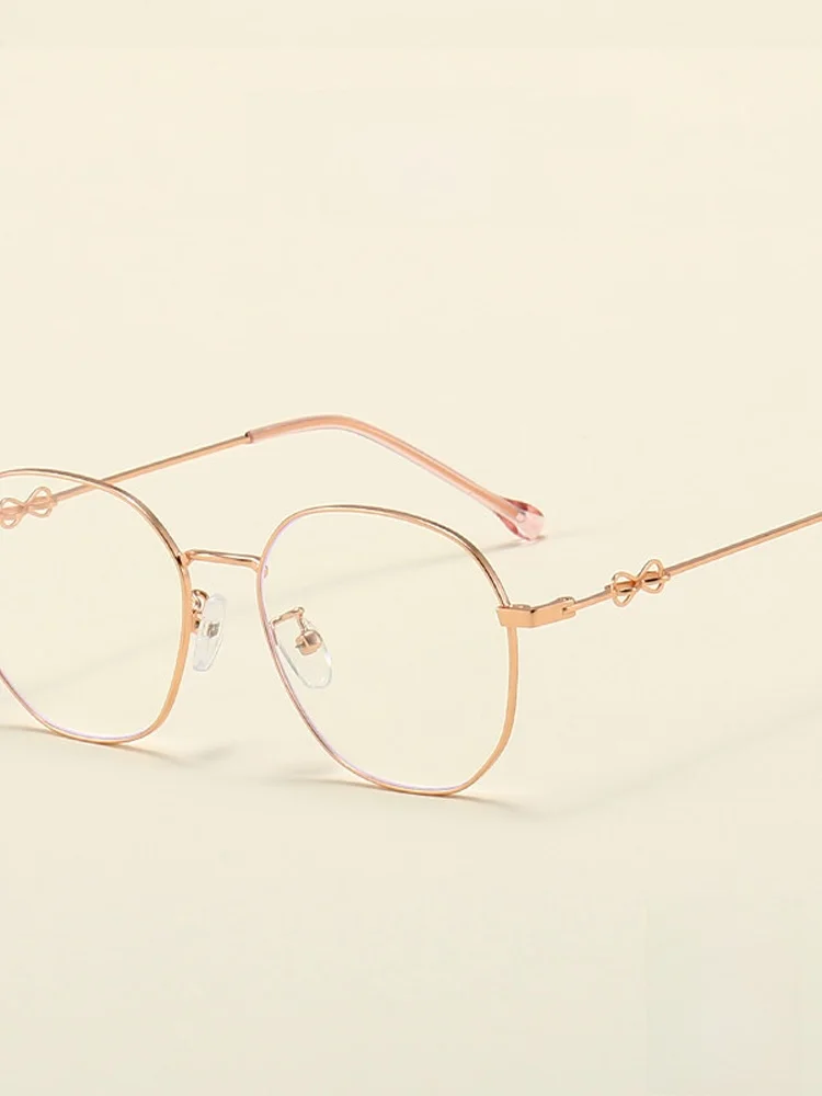 高級老眼鏡を選ぶべき理由は？それとも安価なもので十分なのか？