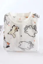 猫デザインのラウンドネック長袖パジャマ【秋冬用・フランネル・極上の柔らかさ・カーディガンタイプ】
