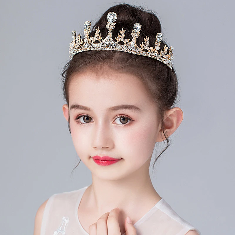5歳の誕生日プレゼントに何がいい？ジュエル付きクラウンヘアアクセサリーがおすすめの理由とは？