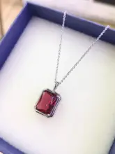 ジルコンペンダントネックレス【軽やか・デザイン性・鎖骨の美しさを引き立てる】