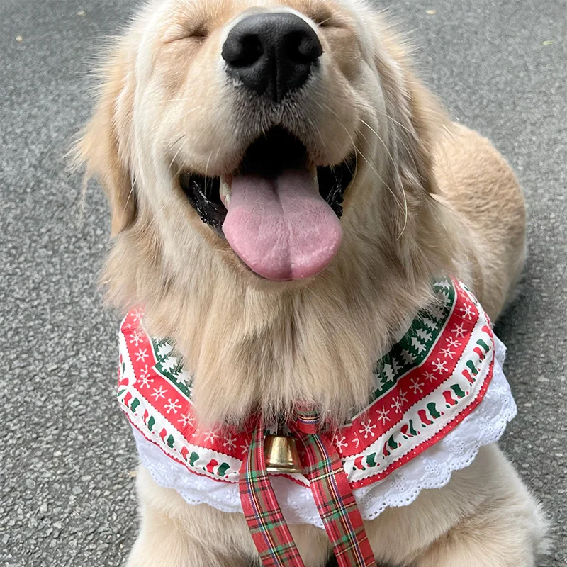 クリスマス用 犬用スカーフ 鈴飾り付きで冬の寒さを軽減