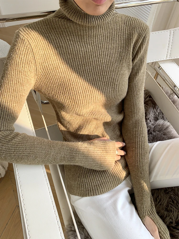大人可愛い服 40代コーデの鍵はここ！リブ編みタートルネックの徹底解説